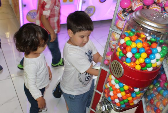 Coin operated machines